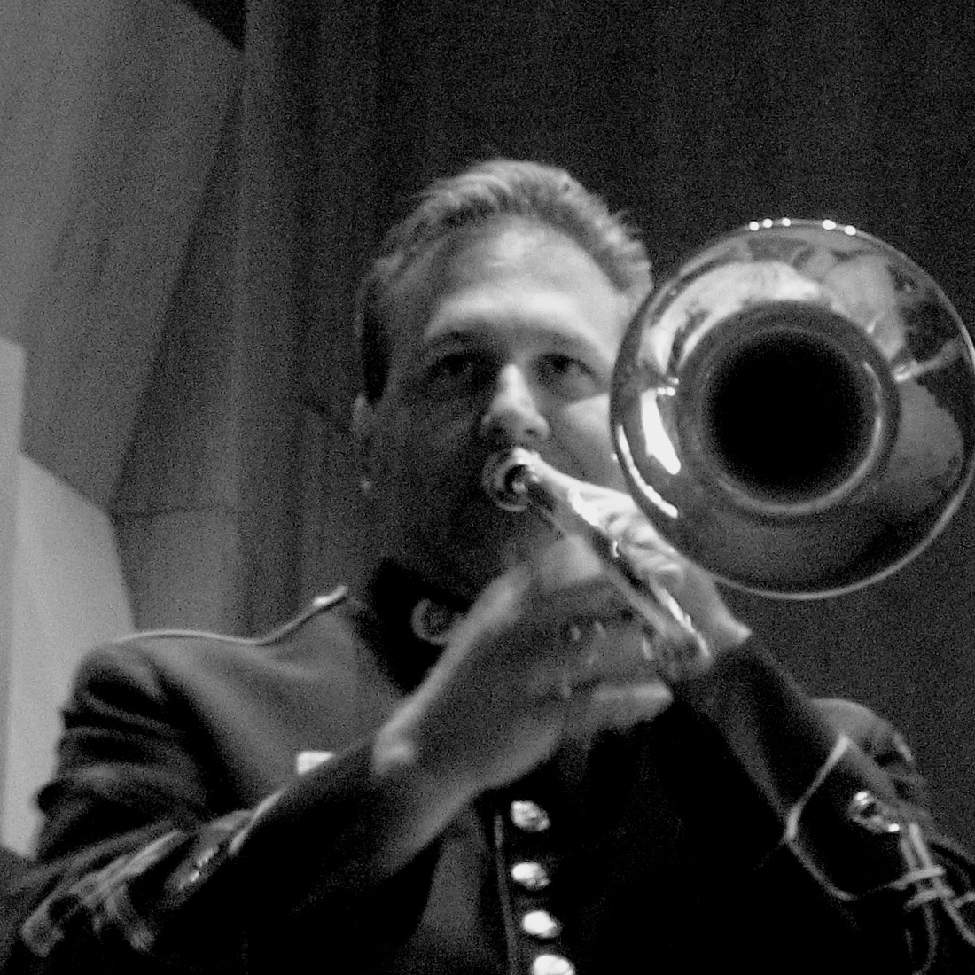 Jeff Adams live performance photo